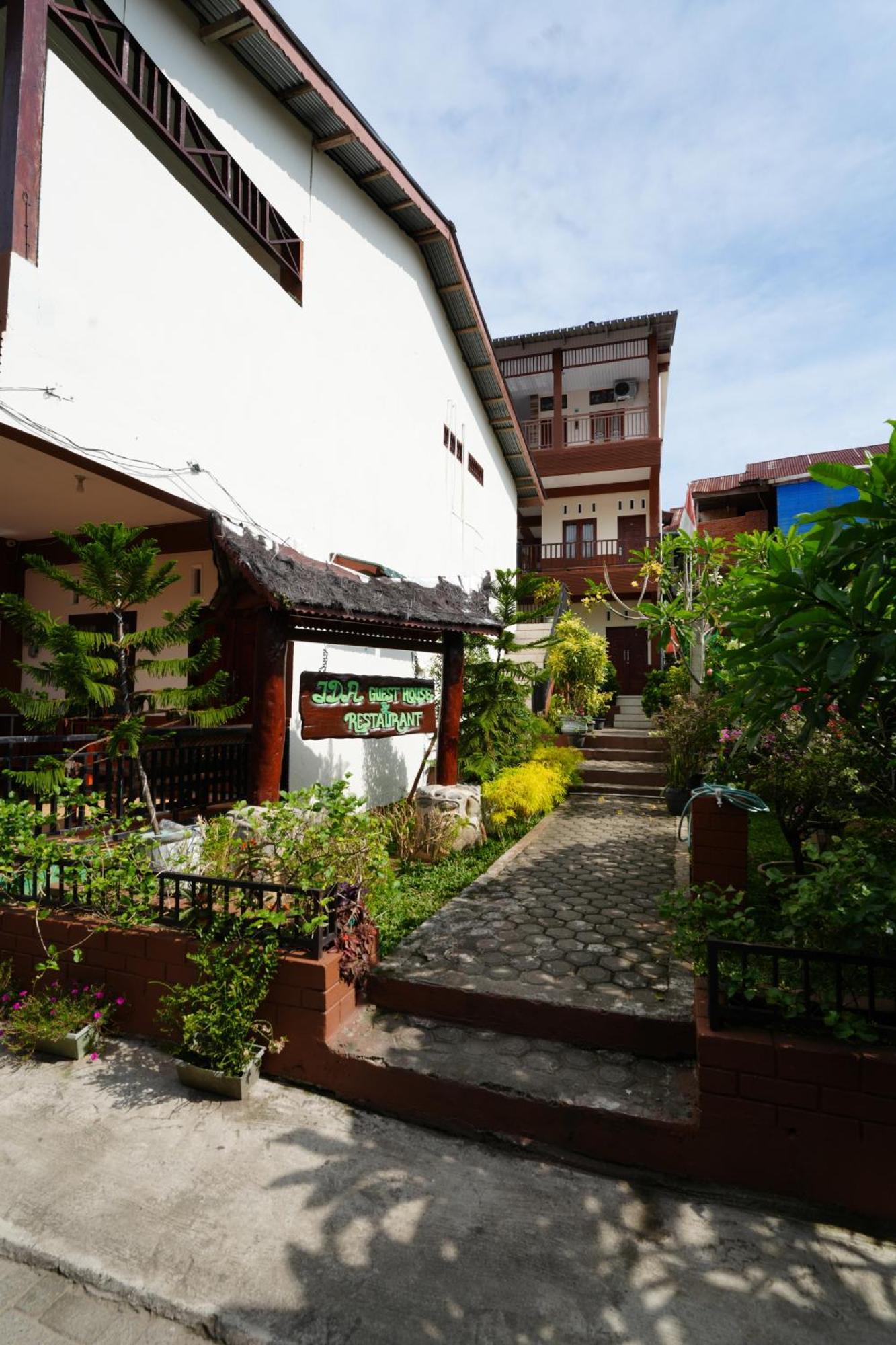 Ida Guest House & Jungle Trekking Bukit Lawang Bagian luar foto
