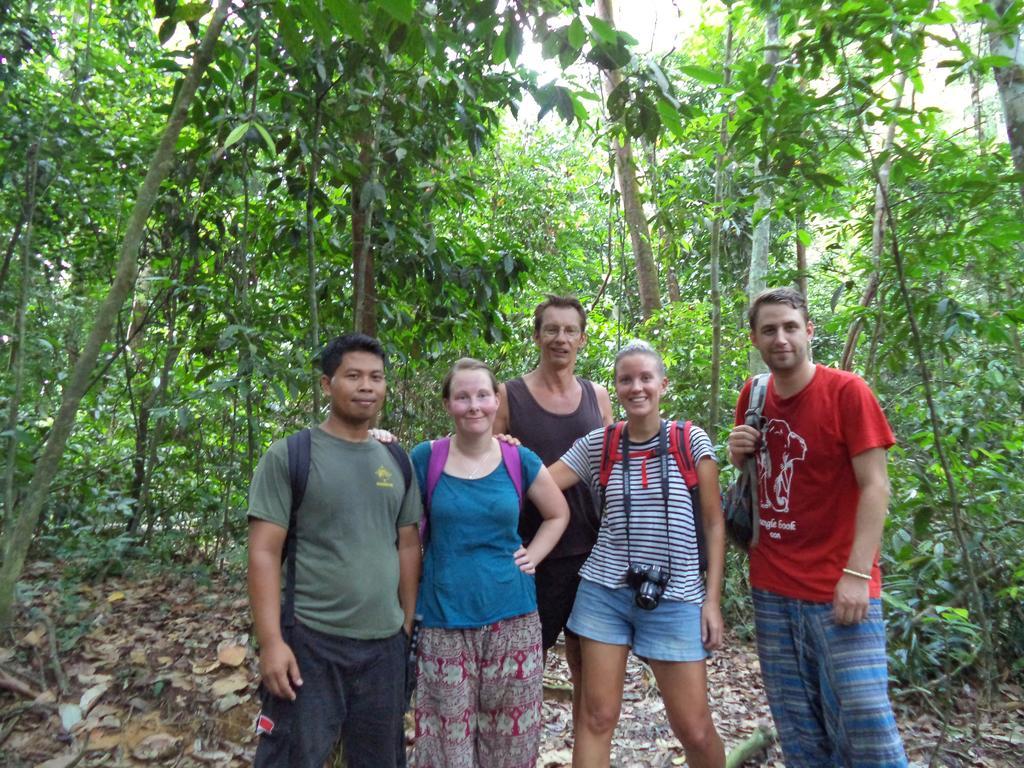 Ida Guest House & Jungle Trekking Bukit Lawang Bagian luar foto