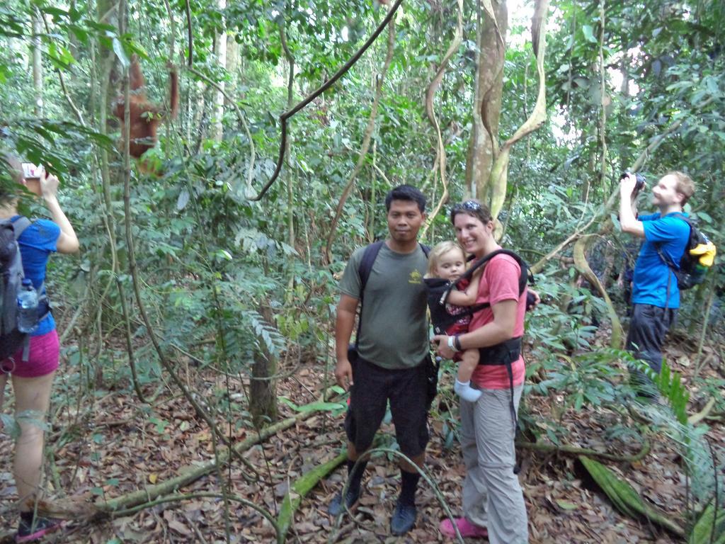 Ida Guest House & Jungle Trekking Bukit Lawang Bagian luar foto