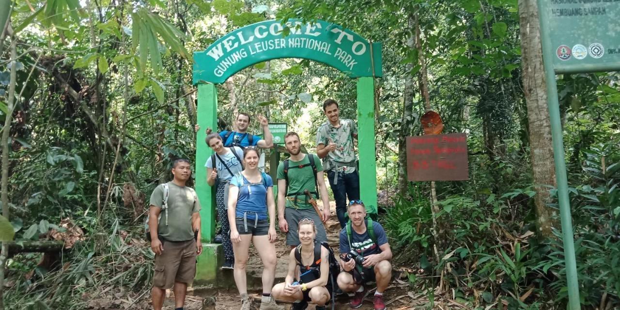 Ida Guest House & Jungle Trekking Bukit Lawang Bagian luar foto